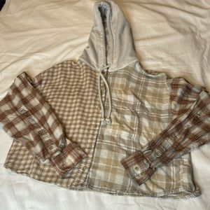 American Eagle Crop Hooded Multi Print Flannel Women’s Small Shirt